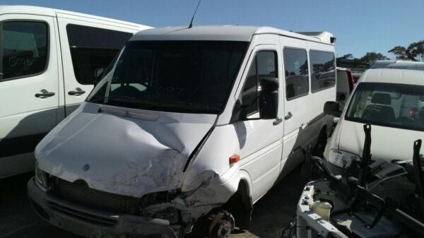 MERCEDES SPRINTER 1998-2006 VACUUM/AIR PUMP VAN 02/98-10/06 - Image 139