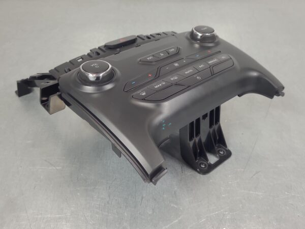 FORD RANGER 2015-2022 HEATER/AC CONTROLS PX, CLIMATE CONTROL, NON HEATED SEATS T - Image 45