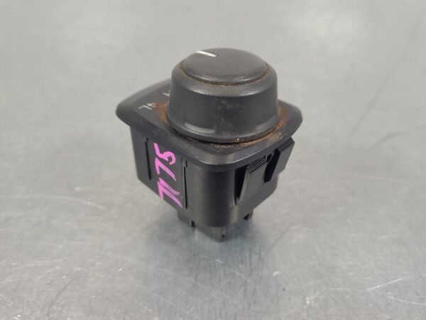 MAZDA BT50 2011-2020 - Image 4