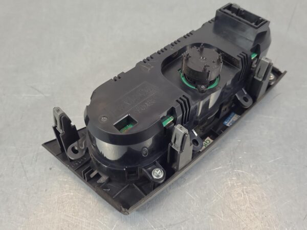 MAZDA BT50 2011-2020 HEATER/AC CONTROLS UP-UR, CLIMATE CONTROL TYPE, 10/11-06/20 - Image 35