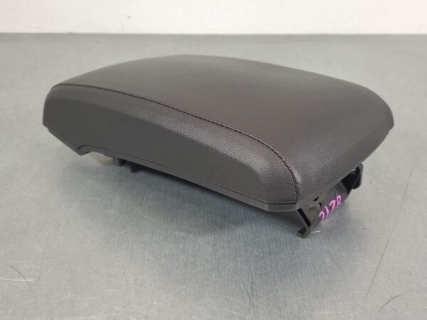 HOLDEN COLORADO 2012-2020 CONSOLE RG/RG7, CENTRE CONSOLE LID ONLY, LEATHER, BLAC - Image 3