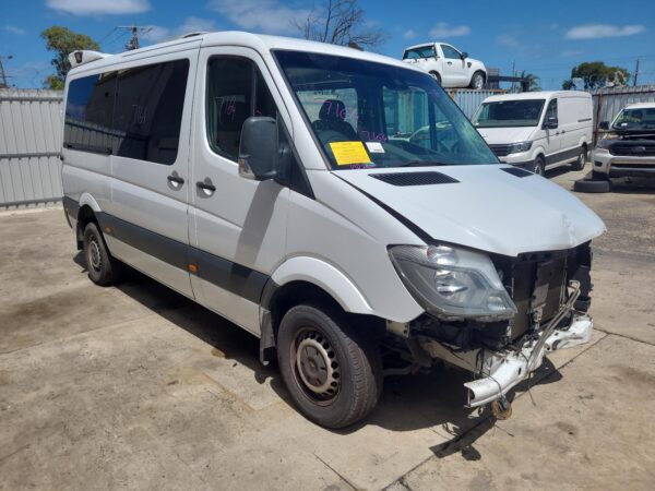 MERCEDES SPRINTER 2006-2018 DOOR HANDLE OUTER, RH FRONT, VAN, 10/06-04/18 - Image 39