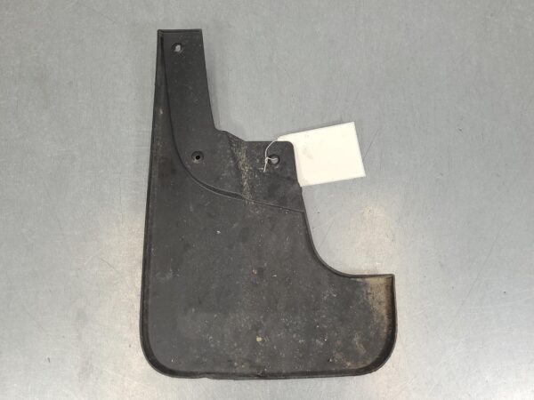 HOLDEN COLORADO 2012-2020 MUD FLAPS RH FRONT, RG, 01/12-12/20 - Image 2