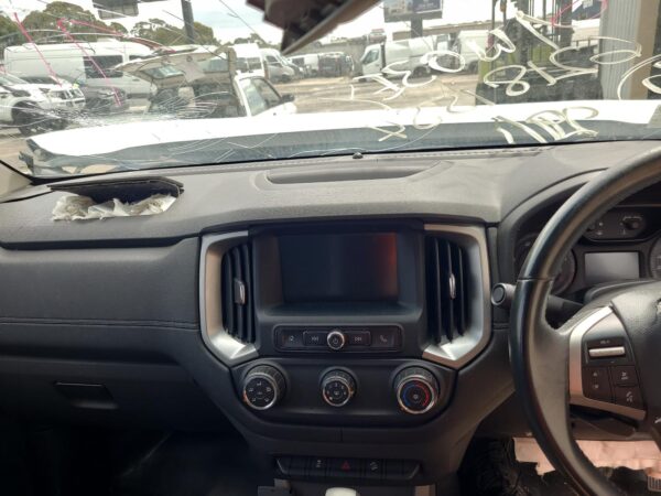HOLDEN COLORADO 2012-2020 COURTESY LIGHT FRONT, MAP LIGHTS, NON SUNGLASS HOLDER - Image 17