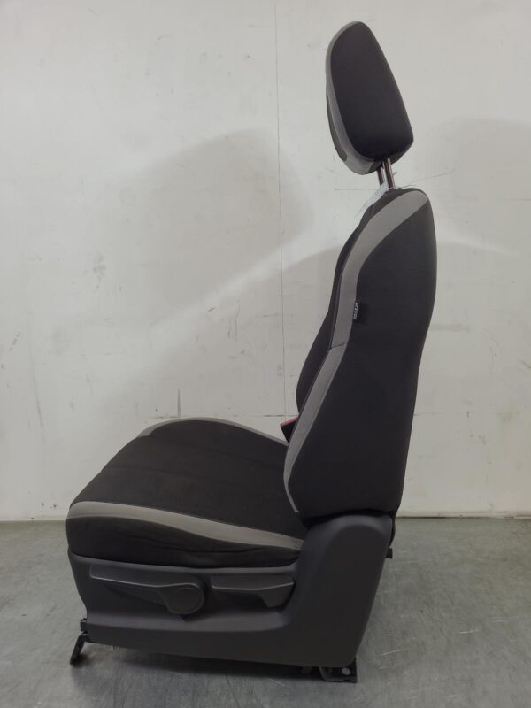 HOLDEN COLORADO 2016-2020 FRONT SEAT RG, LH FRONT, CLOTH, BLACK/GREY, LS/LT/LSX/ - Image 28