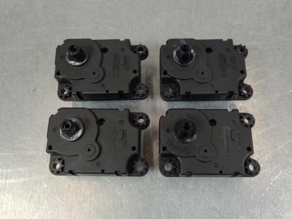 MITSUBISHI TRITON 2015-2023 BLEND DOOR ACTUATOR MQ-MR, 03/15-10/23