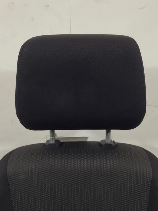 MAZDA BT50 2011-2015 FRONT SEAT LH FRONT (BUCKET SEAT TYPE), UP, CLOTH, XTR, AIR - Image 2