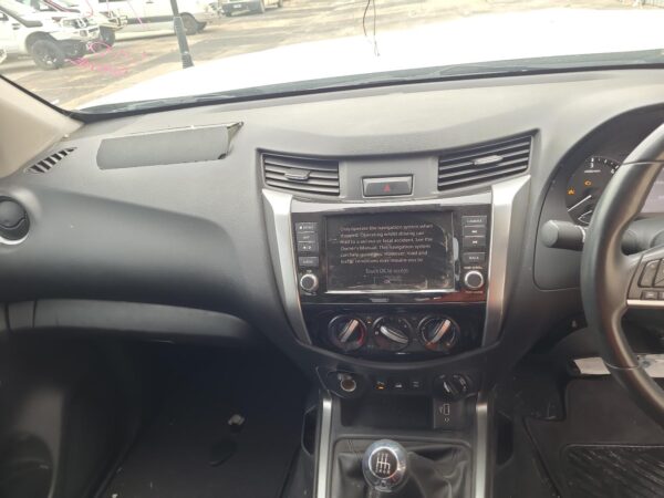 NISSAN NAVARA 2015-2025 LEFT REAR DOOR WINDOW NP300, DUAL CAB, 04/15- - Image 10