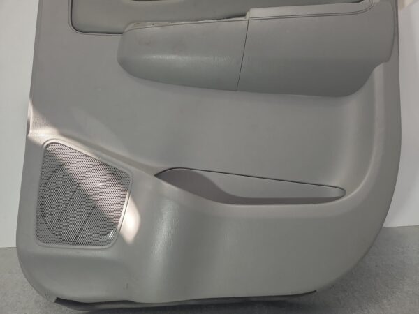 TOYOTA HILUX 2005-2011 DOOR TRIM RH REAR, DUAL CAB, POWER WINDOWS, LIGHT GREY PL - Image 3
