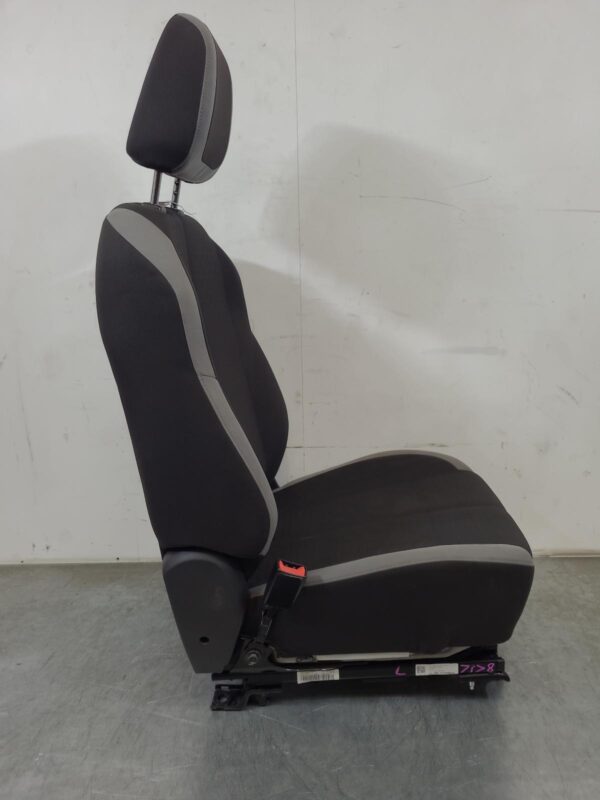 HOLDEN COLORADO 2016-2020 FRONT SEAT RG, LH FRONT, CLOTH, BLACK/GREY, LS/LT/LSX/ - Image 21