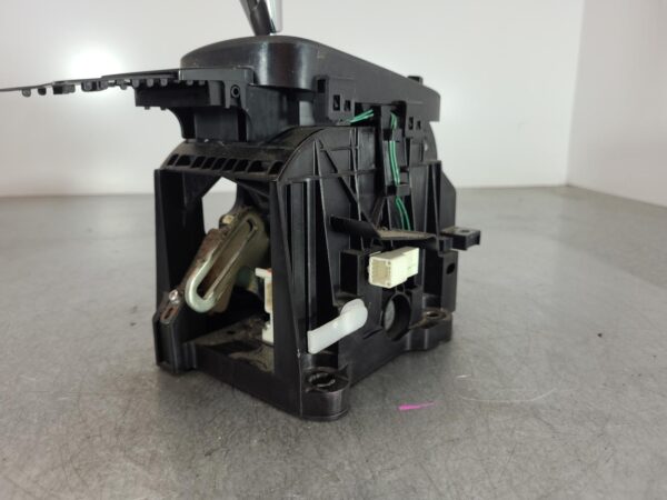 TOYOTA HILUX 2005-2013 GEAR STICK/SHIFTER GEAR SHIFTER, AUTO T/M, 4WD, DIESEL, 3 - Image 8