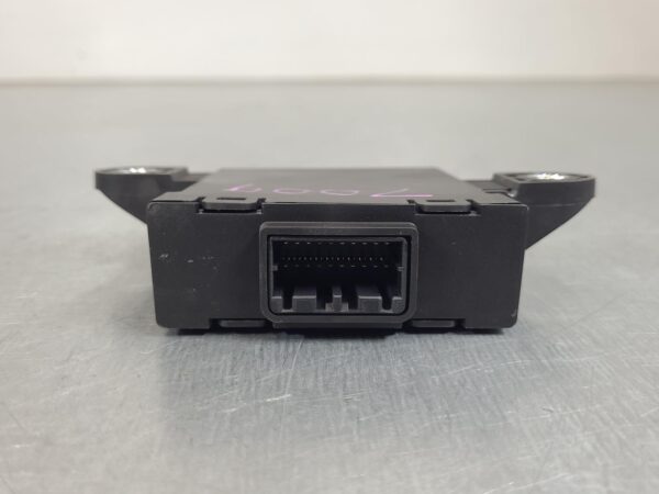 LDV DELIVER 9 2020-2024 ECU GATEWAY CONTROLLER MODULE, 07/20- - Image 2