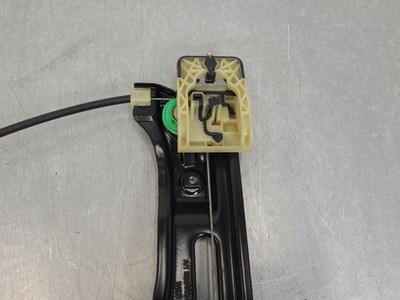 FORD EVEREST 2015-2022 LEFT FRONT WINDOW REG/MOTOR DOOR REG ASSY (REG AND MOTOR) - Image 36