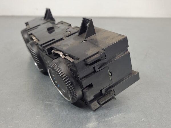 MERCEDES SPRINTER 2006-2018 HEATER/AC CONTROLS NCV3, DUAL TEMP CONTROL TYPE, 10/ - Image 4