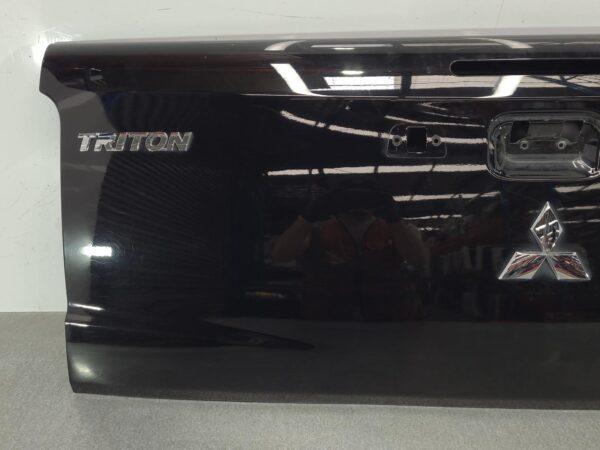 MITSUBISHI TRITON 2015-2018 BOOTLID/TAILGATE TAILGATE, MQ, W/ REVERSE CAMERA &am - Image 2