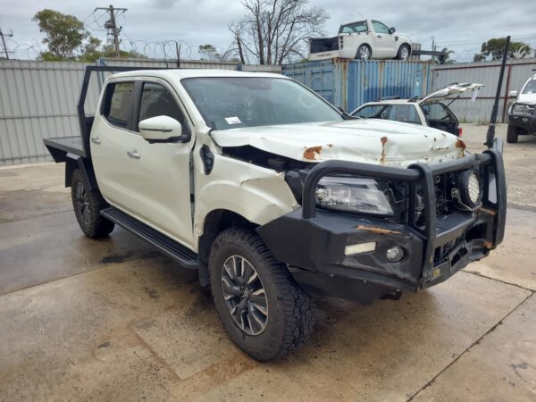NISSAN NAVARA 2015-2025 LEFT FRONT DOOR NP300, DUAL CAB, 04/15- - Image 8