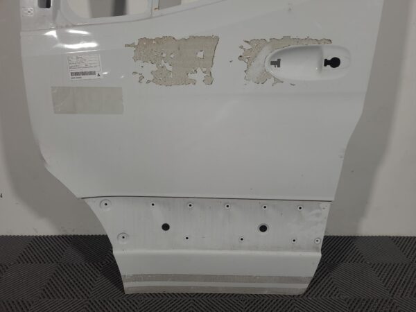 MERCEDES SPRINTER 2018-2025 LEFT FRONT DOOR VS30, VAN/CAB CHASSIS, 05/18- - Image 3