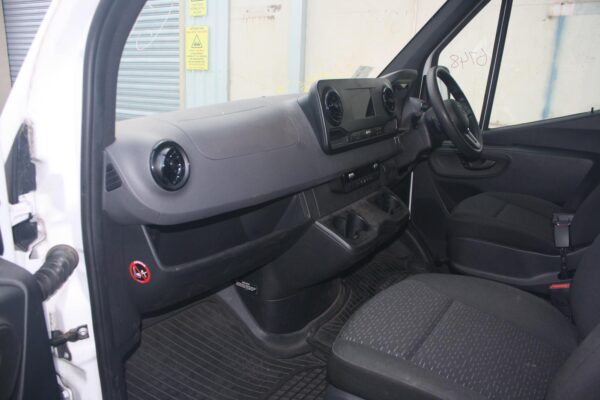 MERCEDES SPRINTER 2018-2024 RIGHT FRONT HUB ASSEMBLY RWD, VS30, 05/18- - Image 10