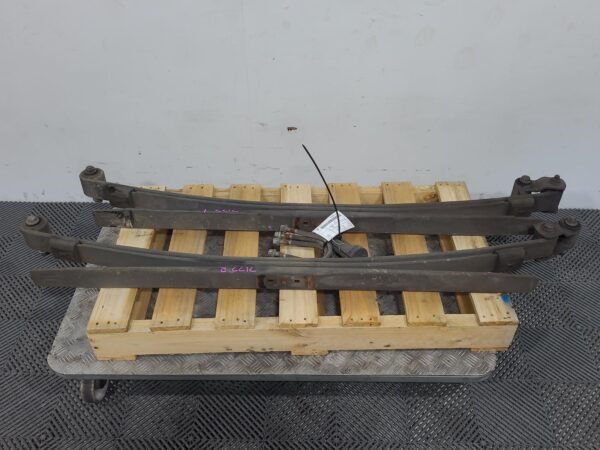 MERCEDES SPRINTER 2006-2018 REAR LEAF SPRING NCV3, PAIR, TRIPLE LEAF TYPE, 10/06