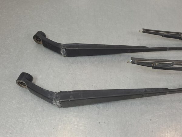 TOYOTA HILUX 2005-2011 WIPER ARM FRONT (PAIR), 03/05-06/11 - Image 2