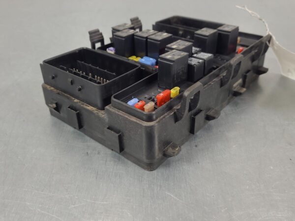 FORD RANGER 2015-2022 FUSE BOX PX SERIES 2-3, ENGINE BAY, MAIN RELAY/FUSE BOX, P - Image 3