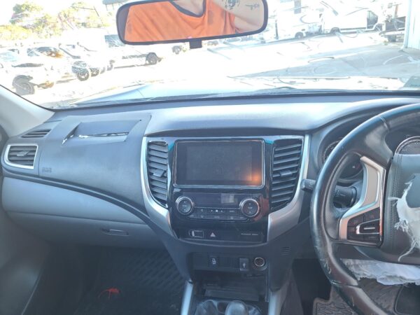 MITSUBISHI TRITON 2015-2018 UTE BACK UTE BACK, DUAL CAB, MQ, 03/15-10/18 - Image 21