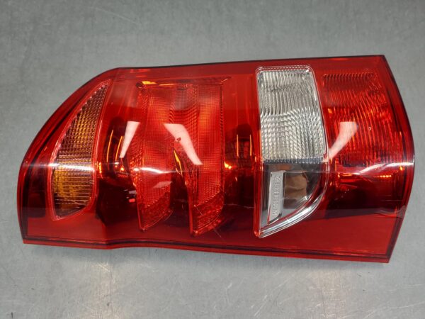 MERCEDES VITO 2015-2025 LEFT TAILLIGHT 447, IN BODY, NON LED TYPE, 03/15- - Image 2