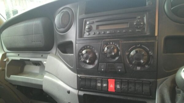 IVECO DAILY 2006-2011 RIGHT TAILLIGHT VAN, 4TH GEN, 06-11 - Image 12