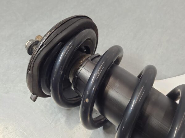 NISSAN NAVARA 2015-2025 RIGHT FRONT STRUT NP300, 2WD/4WD, DUAL CAB, COIL SUSP TY - Image 3