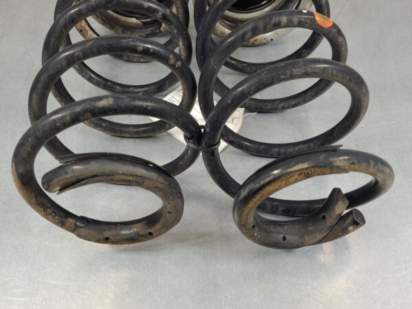 NISSAN NAVARA 2015-2025 REAR COIL SPRING NP300, PAIR, 04/15- - Image 4