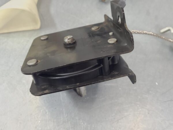 FORD RANGER 2022-2026 SPARE WHEEL WINCH RA, 05/22- - Image 3