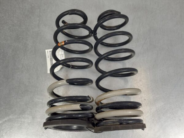 NISSAN NAVARA 2015-2025 REAR COIL SPRING NP300, PAIR, 04/15-