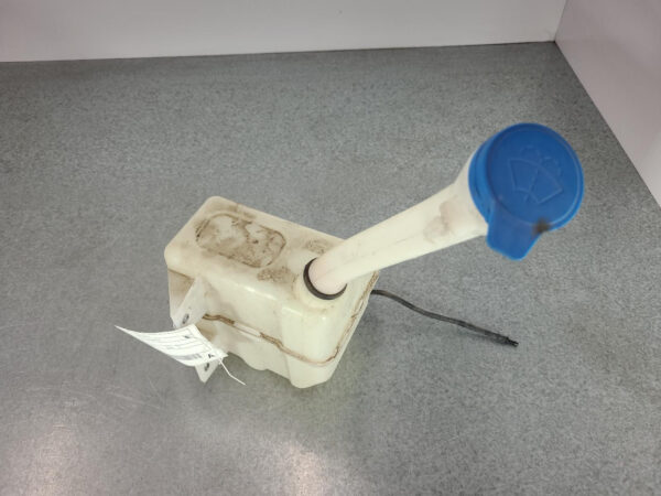 LDV DELIVER 9 2020-2024 WASHER BOTTLE 07/20- - Image 34