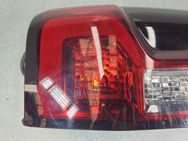 FORD RANGER 2022-2025 LEFT TAILLIGHT RA, IN BODY, W/ HALOGEN REVERSE LIGHT, BLIN - Image 2