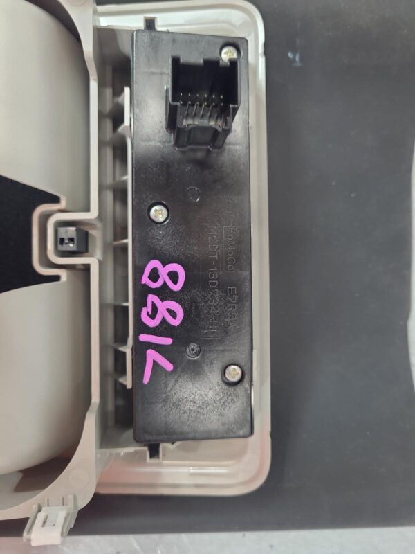 FORD RANGER 2022-2025 COURTESY LIGHT RA, FRONT, W/ SUNGLASS HOLDER, AUX SWITCH T - Image 11