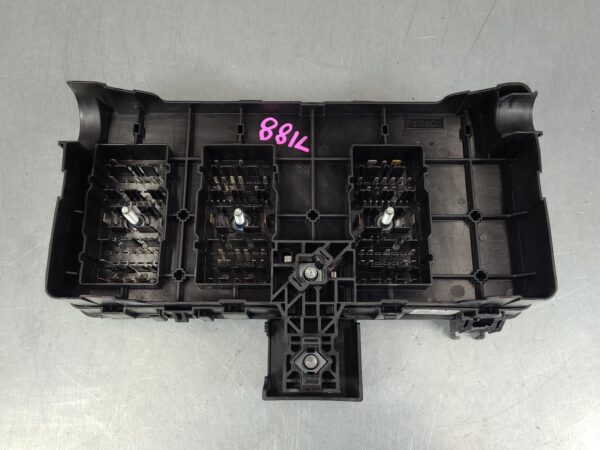 FORD RANGER 2022-2025 FUSE BOX RA, ENGINE BAY, DIESEL, 3.0, 05/22- - Image 4