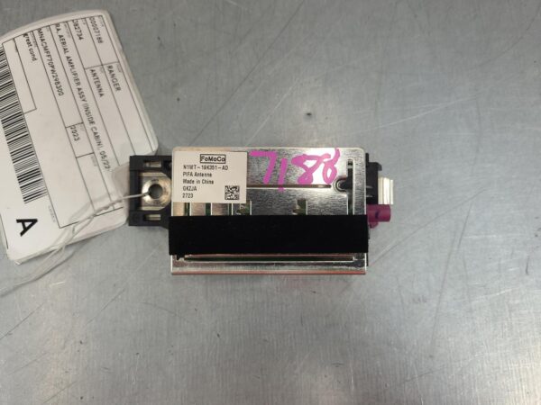 FORD RANGER 2022-2025 ANTENNA RA, AERIAL AMPLIFIER ASSY (INSIDE CABIN), 05/22-