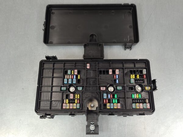FORD RANGER 2022-2025 FUSE BOX RA, ENGINE BAY, DIESEL, 3.0, 05/22- - Image 5