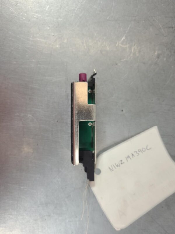 FORD RANGER 2022-2025 ANTENNA RA, AERIAL AMPLIFIER ASSY (INSIDE CABIN), 05/22- - Image 4