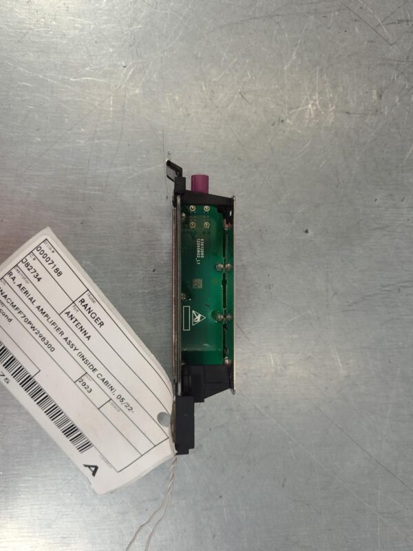 FORD RANGER 2022-2025 ANTENNA RA, AERIAL AMPLIFIER ASSY (INSIDE CABIN), 05/22- - Image 3