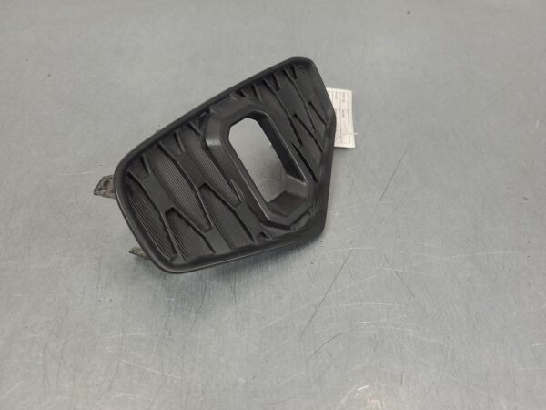 NISSAN NAVARA 2020-2025 RIGHT INDICATOR/FOG/SIDE NP300, BUMPER FOGLAMP SURROUND, - Image 2