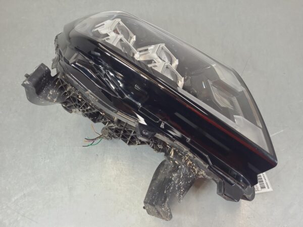 NISSAN NAVARA 2020-2025 RIGHT HEADLAMP NP300, W/ LED TYPE, 12/20- - Image 3