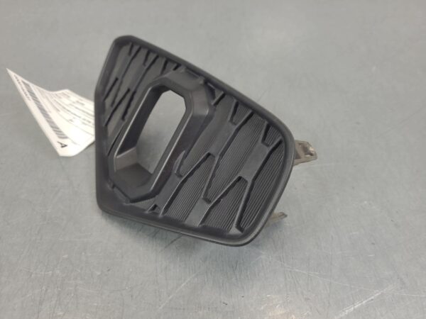 NISSAN NAVARA 2020-2025 LEFT INDICATOR/FOG/SIDE NP300, BUMPER FOGLAMP SURROUND, - Image 2