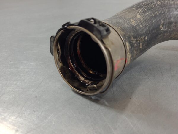 NISSAN NAVARA 2015-2025 INTERCOOLER NP300, LOWER TURBO TO INTERCOOLER HOSE (RH S - Image 4