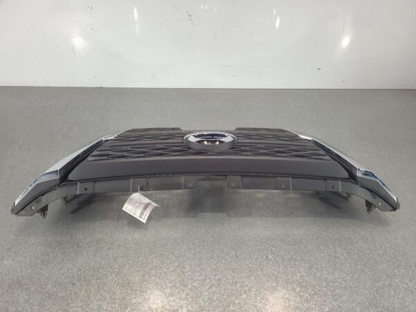 NISSAN NAVARA 2020-2025 RADIATOR GRILLE NP300, RADIATOR GRILLE, W/ CHROME MOULDI - Image 4