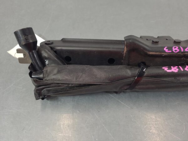 NISSAN NAVARA 2015-2025 JACK/TOOL KIT NP300, 04/15- - Image 6