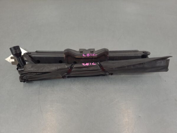 NISSAN NAVARA 2015-2025 JACK/TOOL KIT NP300, 04/15- - Image 16