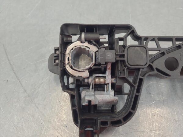 MERCEDES SPRINTER 2018-2025 DOOR HANDLE VS30, LH FRONT, OUTER, VAN/CAB CHASSIS, - Image 5