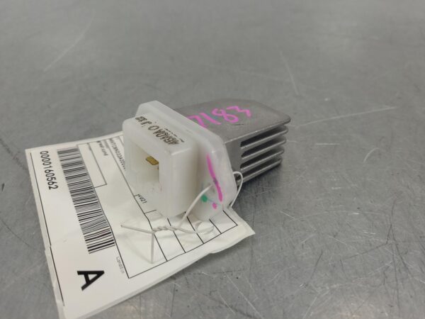 NISSAN NAVARA 2015-2025 FAN SPEED RESISTOR NP300, CLIMATE CONTROL TYPE, 04/15- - Image 2