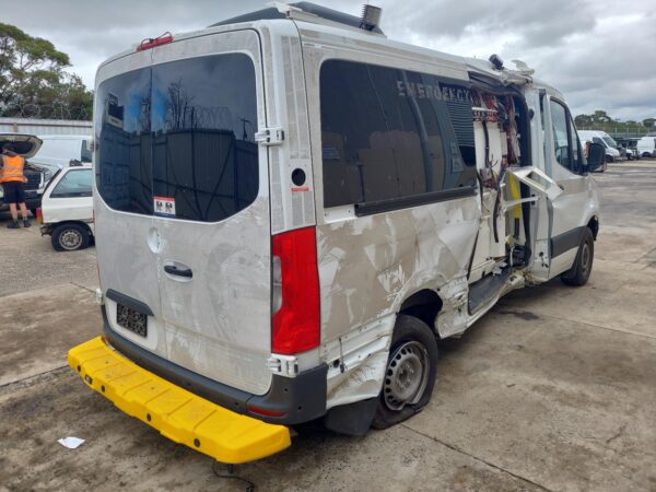 MERCEDES SPRINTER 2018-2025 DOOR HINGE/RUNNER RH FRONT DOOR (UPPER), VAN/CAB CHA - Image 26